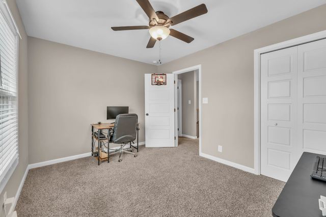 1176 Cottonwood Dr, Clarksville, TN 37040