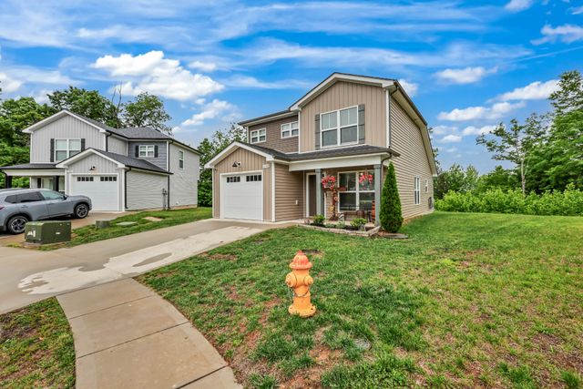 1176 Cottonwood Dr, Clarksville, TN 37040
