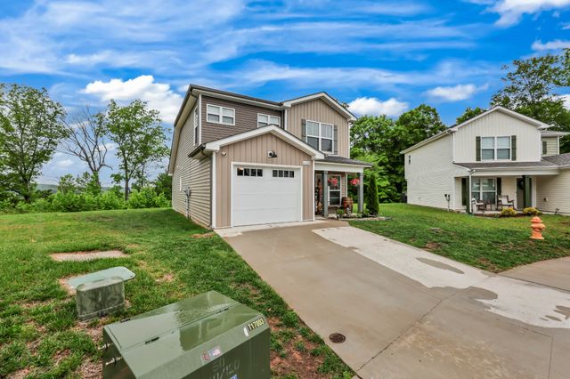 1176 Cottonwood Dr, Clarksville, TN 37040
