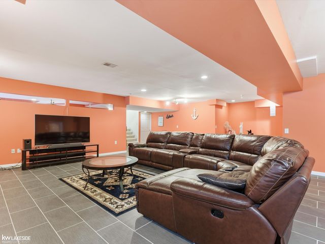 53792 Dominique Court, Shelby Twp, MI 48315