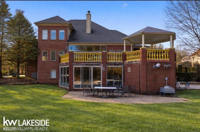 53792 Dominique Court, Shelby Twp, MI 48315