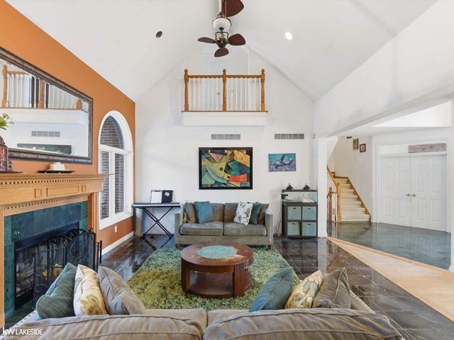 53792 Dominique Court, Shelby Twp, MI 48315