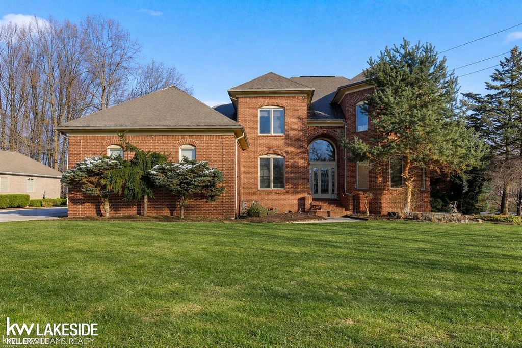 53792 Dominique Court, Shelby Twp, MI 48315