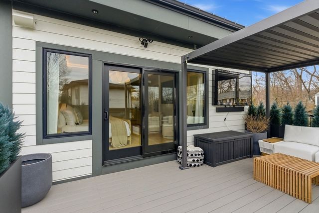 16-18 Josselyn Pl 16, Newton, MA 02461