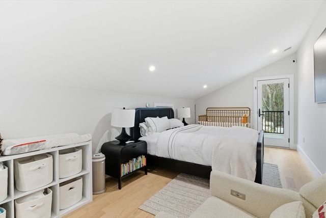 16-18 Josselyn Pl 16, Newton, MA 02461