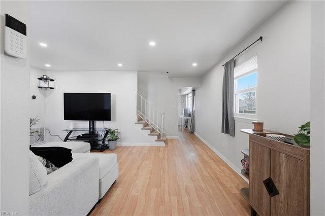 2935 Old Glory RD, Virginia Beach, VA 23453