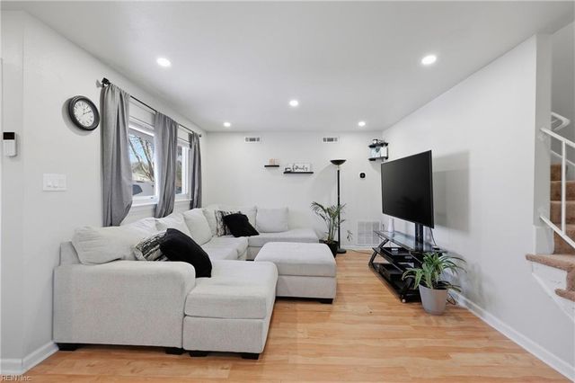 2935 Old Glory RD, Virginia Beach, VA 23453