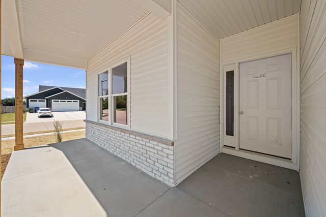 4738 W 11TH Street, Davenport, IA 52804