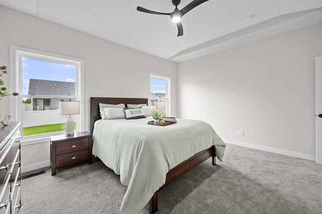 4738 W 11TH Street, Davenport, IA 52804