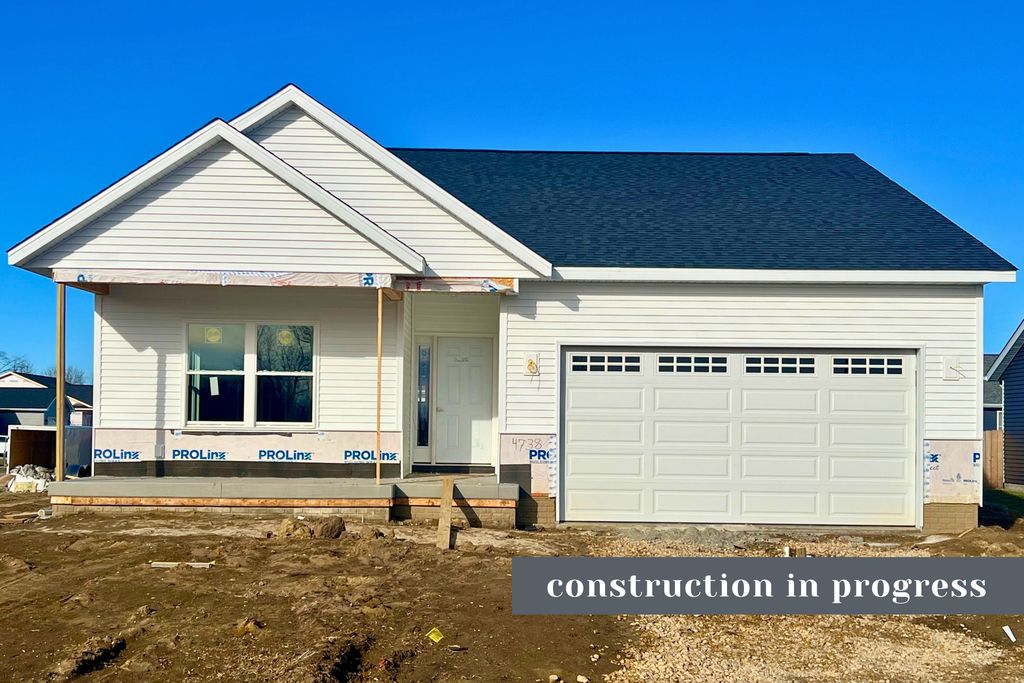 4738 W 11TH Street, Davenport, IA 52804