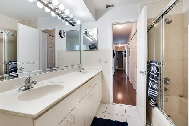 1920 NE 206th Ter, Miami, FL 33179