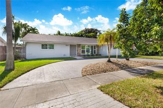 1920 NE 206th Ter, Miami, FL 33179