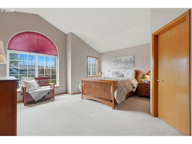 21903 Ne SHAVER St, Fairview, OR 97024