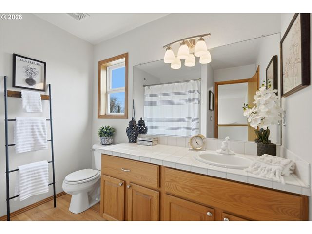 21903 Ne SHAVER St, Fairview, OR 97024