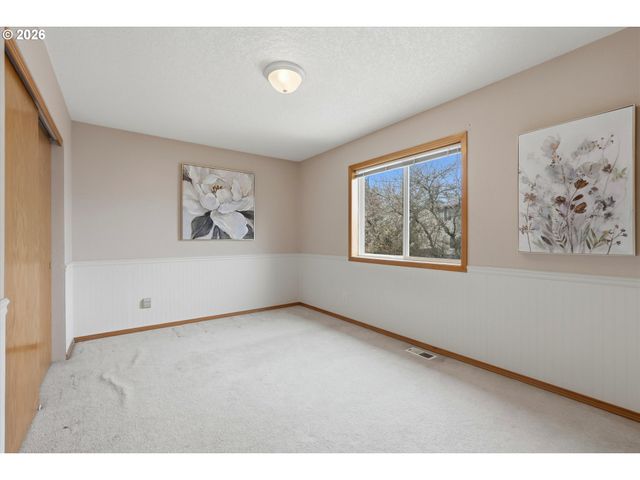 21903 Ne SHAVER St, Fairview, OR 97024