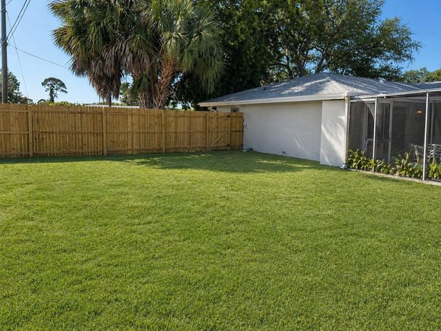 13999 80TH AVENUE, Seminole, FL 33776