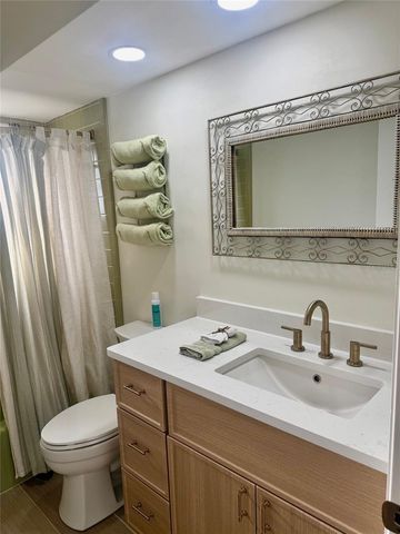 13999 80TH AVENUE, Seminole, FL 33776