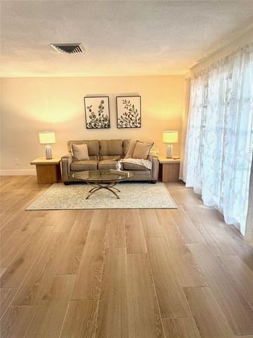 13999 80TH AVENUE, Seminole, FL 33776