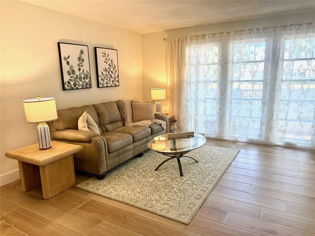 13999 80TH AVENUE, Seminole, FL 33776