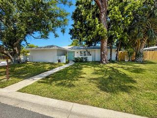 13999 80TH AVENUE, Seminole, FL 33776