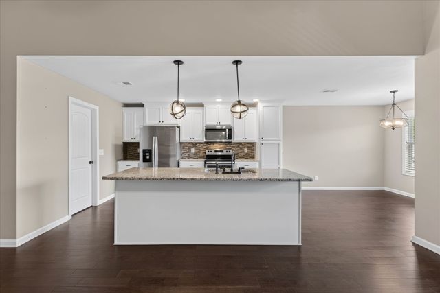 1228 Gentry Dr, Clarksville, TN 37043
