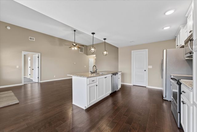 1228 Gentry Dr, Clarksville, TN 37043
