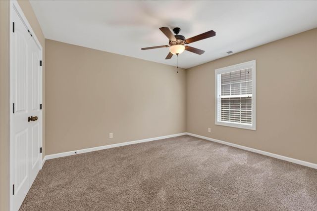 1228 Gentry Dr, Clarksville, TN 37043