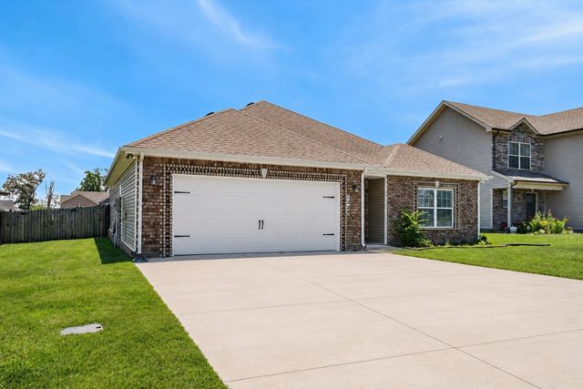 1228 Gentry Dr, Clarksville, TN 37043