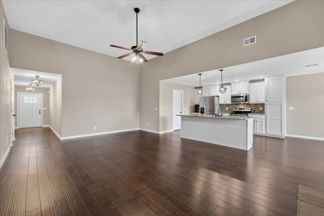 1228 Gentry Dr, Clarksville, TN 37043