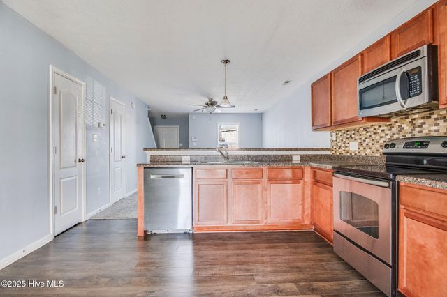 317 Glen Cannon Drive, Jacksonville, NC 28546