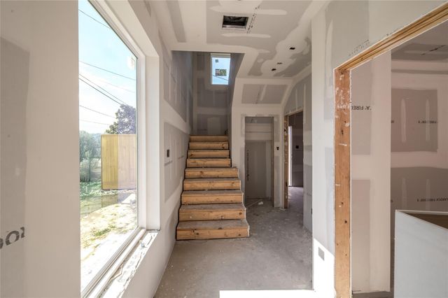 904 Kern Street C, Houston, TX 77009