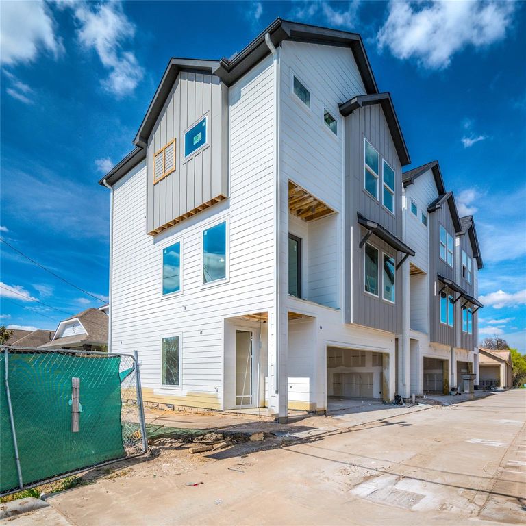 904 Kern Street C, Houston, TX 77009