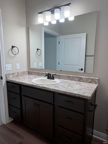 1135 Kayde Lane, Bluffton, IN 46714