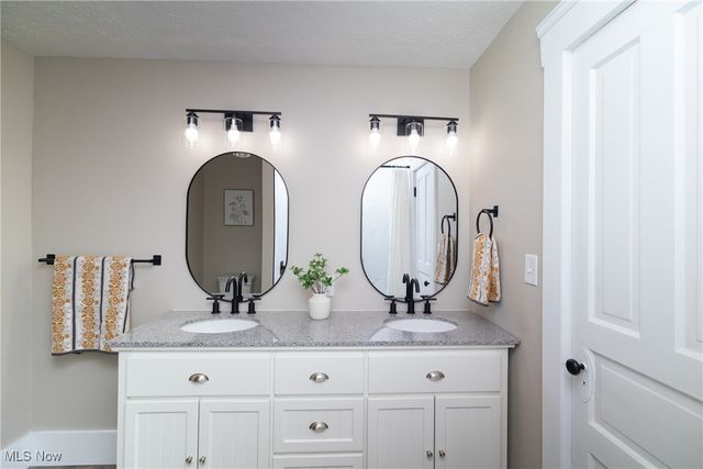 301 S Lyman Street, Wadsworth, OH 44281