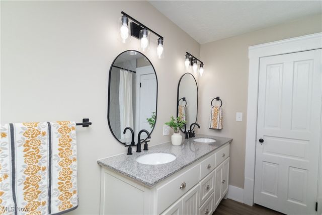 301 S Lyman Street, Wadsworth, OH 44281