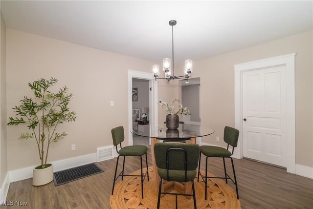 301 S Lyman Street, Wadsworth, OH 44281