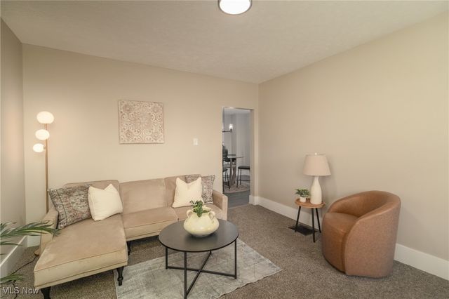 301 S Lyman Street, Wadsworth, OH 44281