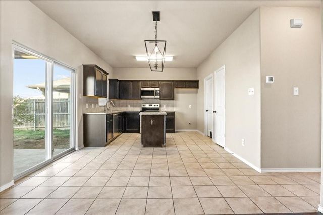 7013 Mohegan Drive, Fort Worth, TX 76179