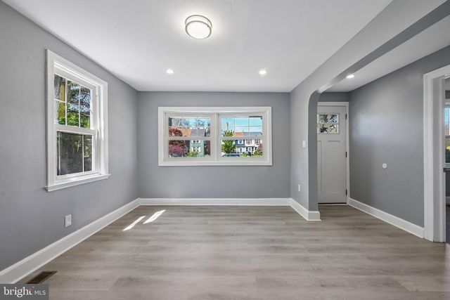 2872 TUCKAHOE RD, Camden, NJ 08104