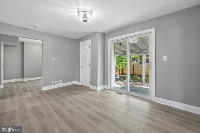 2872 TUCKAHOE RD, Camden, NJ 08104