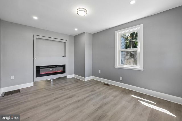 2872 TUCKAHOE RD, Camden, NJ 08104