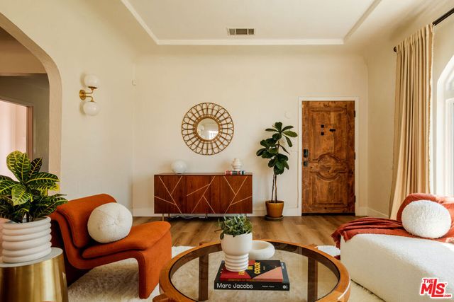 7510 S Harvard Boulevard, Los Angeles, CA 90047