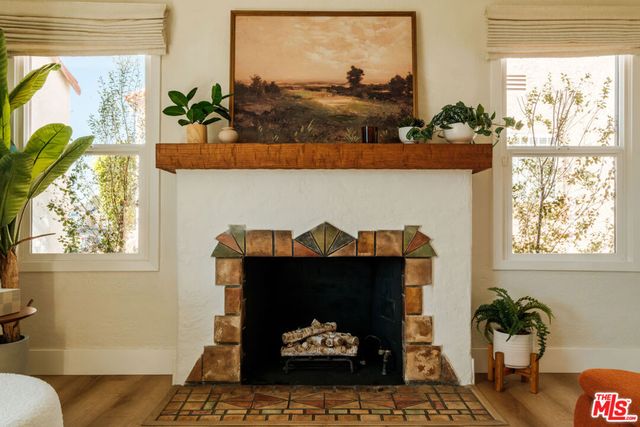7510 S Harvard Boulevard, Los Angeles, CA 90047