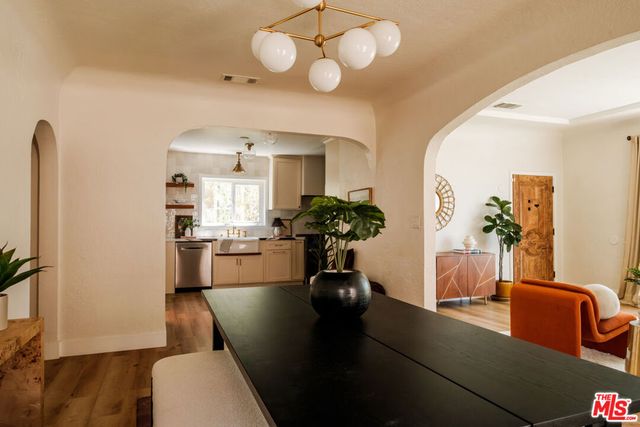 7510 S Harvard Boulevard, Los Angeles, CA 90047
