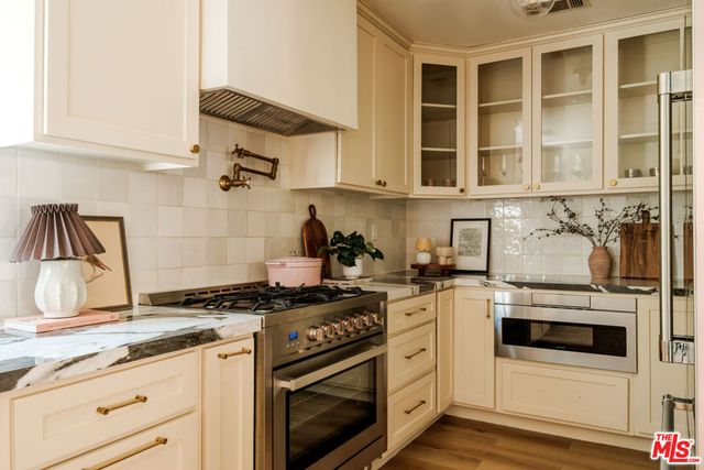 7510 S Harvard Boulevard, Los Angeles, CA 90047