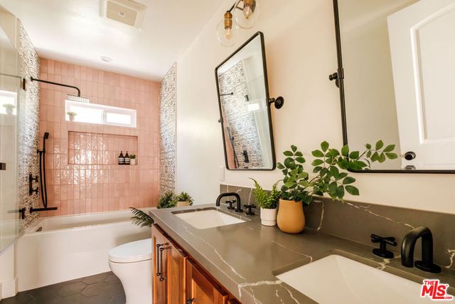 7510 S Harvard Boulevard, Los Angeles, CA 90047