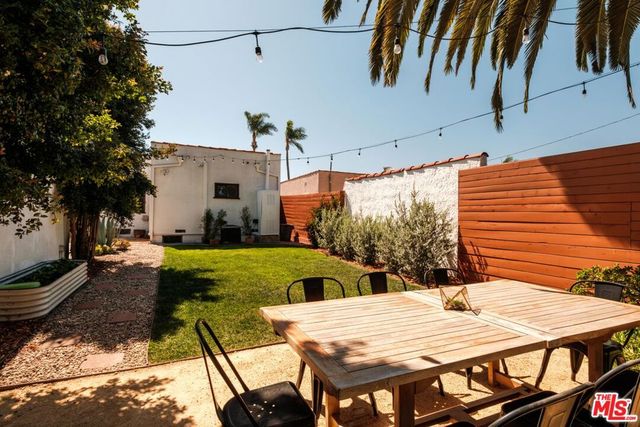 7510 S Harvard Boulevard, Los Angeles, CA 90047