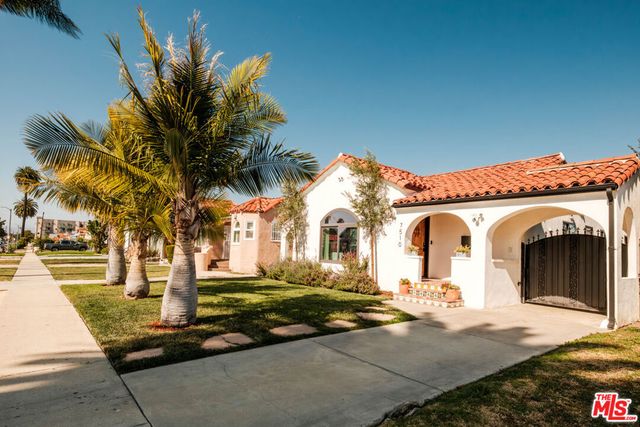 7510 S Harvard Boulevard, Los Angeles, CA 90047