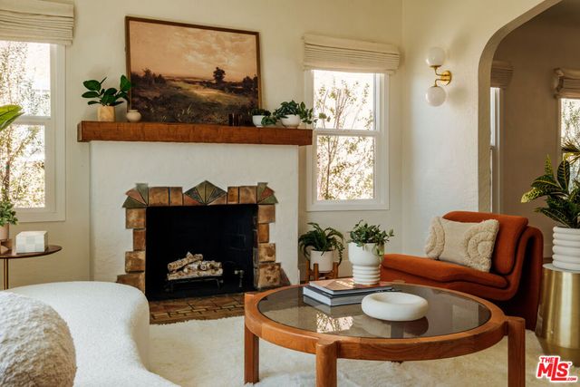 7510 S Harvard Boulevard, Los Angeles, CA 90047