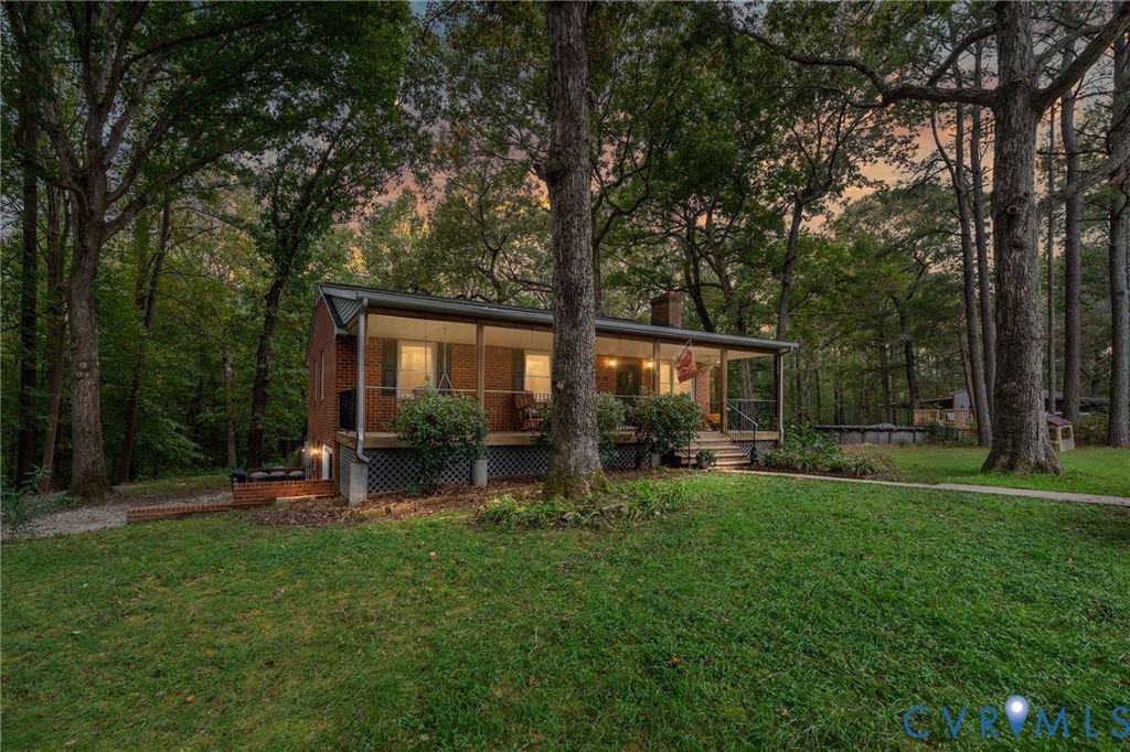 5281 Pole Green Rd, Mechanicsville, VA 23116